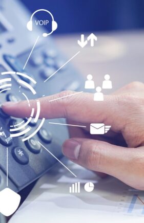 shcho-take-koll-tsentr-call-center-vidminnist-vid-kontakt-tsentru-ta-biznes-rishennya